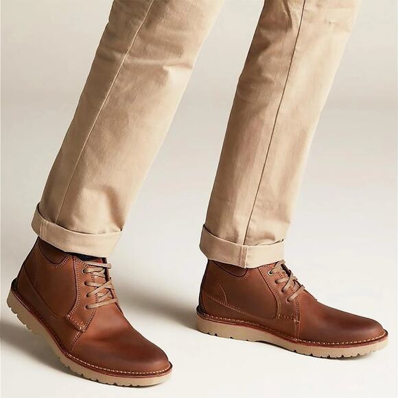Clarks Vargo Mid Dark Tan Leather Lace Up Chukka Boots - Picture 1 of 10
